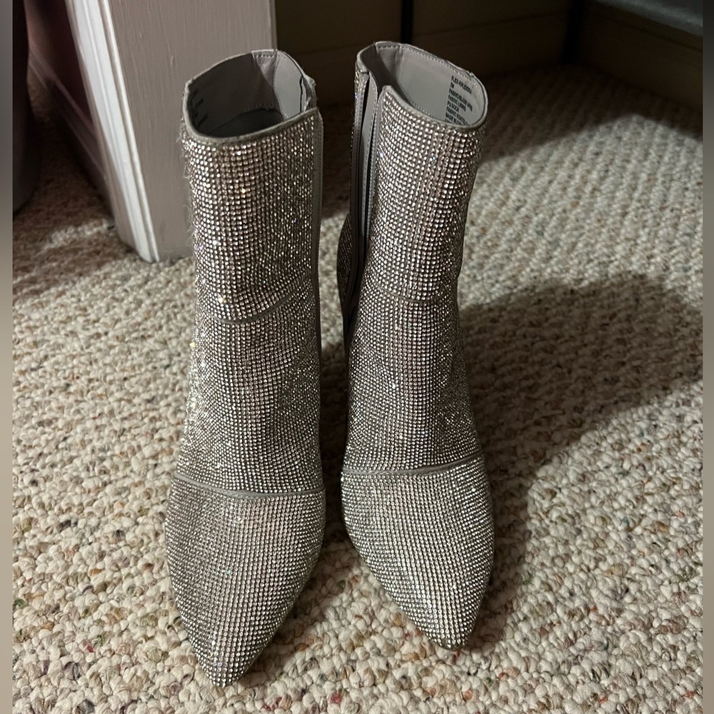 Madden Girl Flex Booties